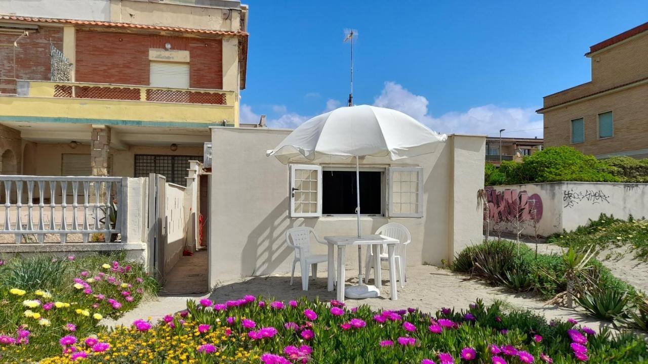 Casina Sulla Sabbia Torvaianica Exterior foto